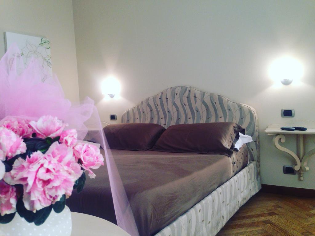 Hotel Langa In Cortemilia Екстер'єр фото