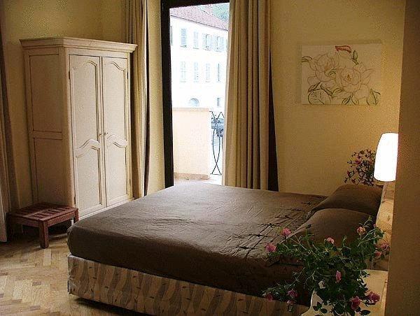 Hotel Langa In Cortemilia Екстер'єр фото