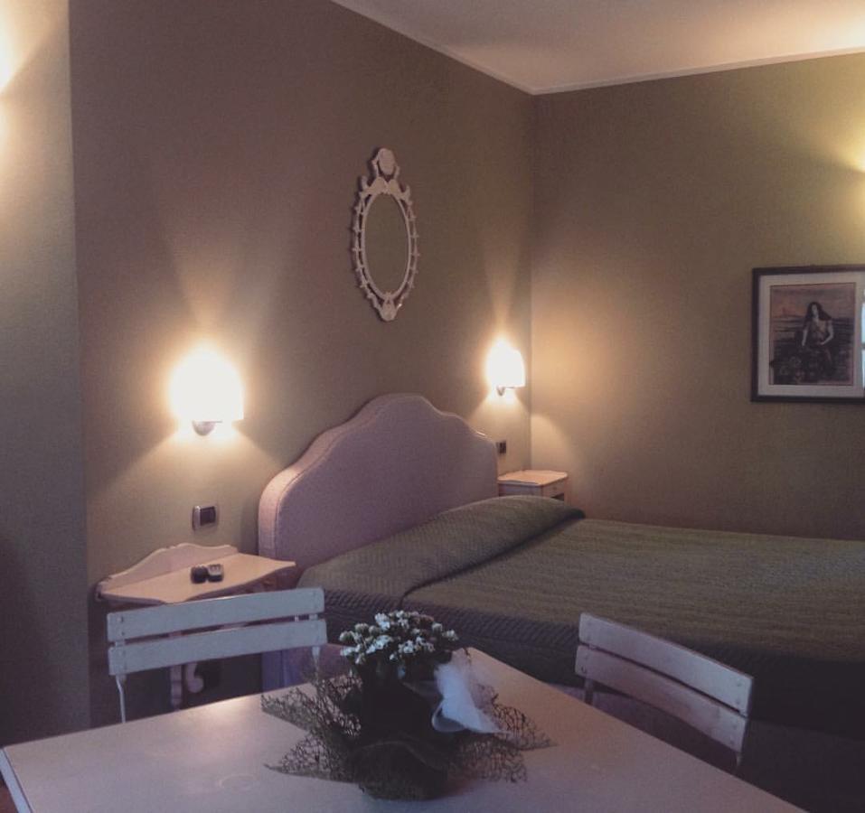 Hotel Langa In Cortemilia Екстер'єр фото