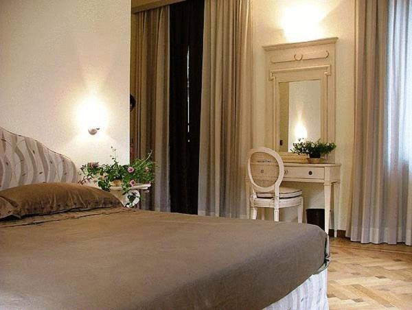 Hotel Langa In Cortemilia Екстер'єр фото